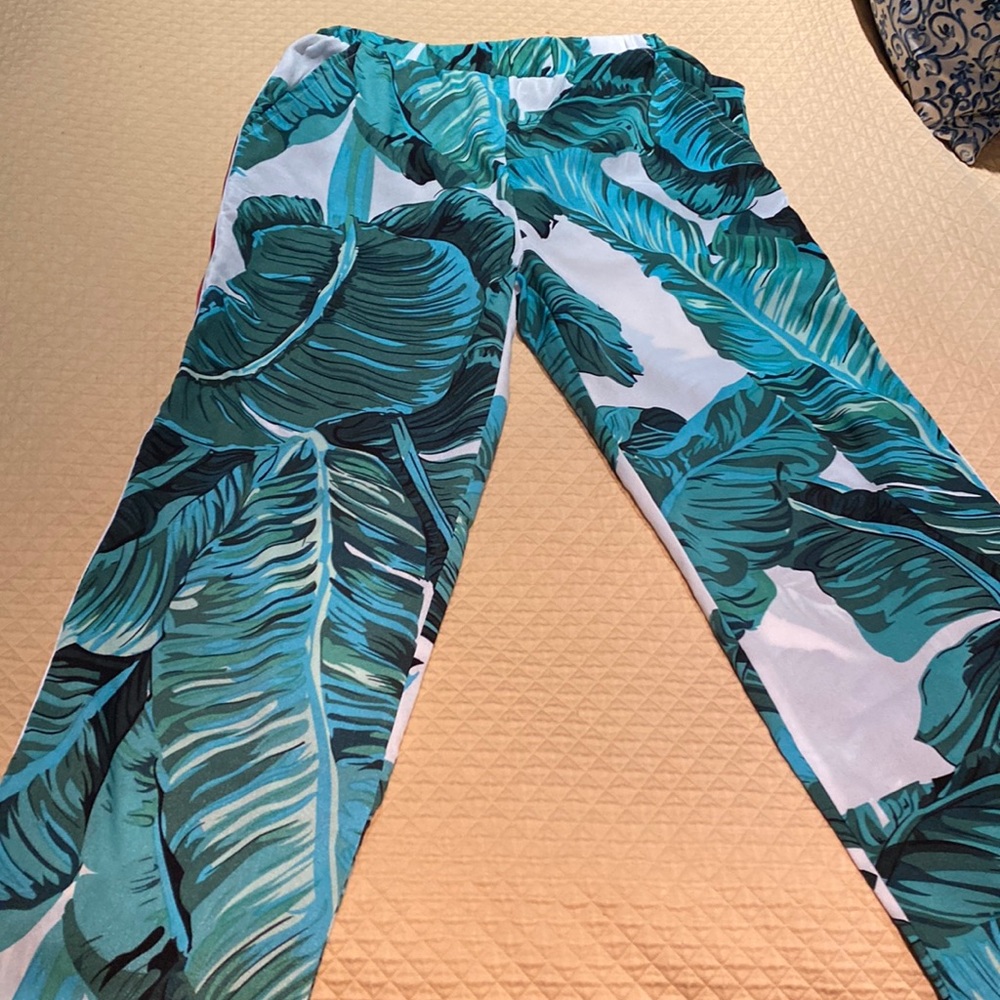 Girls Shein Floral silkie feeling pant